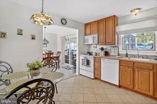 305 N Lake Dr, Downingtown, PA 19335 - Photo 9