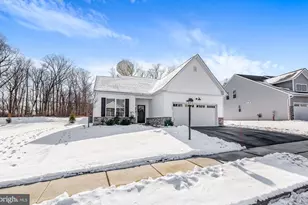 102 Lilac Ct, Coatesville, PA 19320 - Photo 3