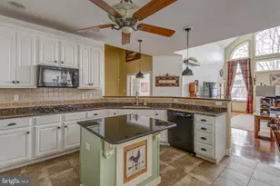 322 McNeil Ln, West Grove, PA 19390 - Photo 17