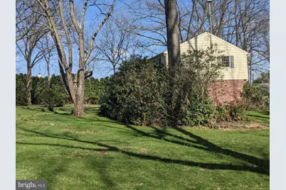 11 N Sugartown Road, Malvern, PA 19355 - Photo 3