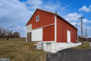 76 S Brick Ln, Elverson, PA 19520 - Photo 87