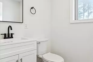 108 E 1st Ave, Parkesburg, PA 19365 - Photo 17