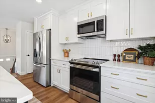 108 E 1st Ave, Parkesburg, PA 19365 - Photo 5