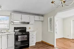 11 Creekside Dr, West Grove, PA 19390 - Photo 5