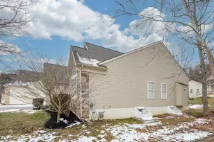 1204 Bellows Ct, Downingtown, PA 19335 - Photo 3