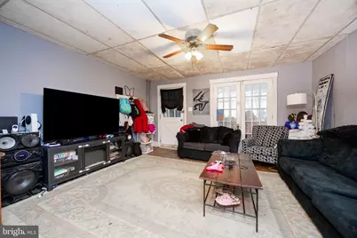 33 S 6th Avenue, Coatesville, PA 19320 - Photo 3