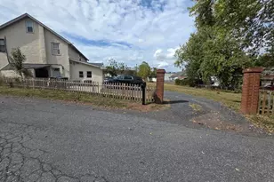 203 E Cedarville Rd, Pottstown, PA 19465 - Photo 17