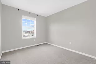 105 N Yeingst Dr, Elverson, PA 19520 - Photo 25