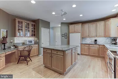 518 Hyde Park Circle, Lincoln University, PA 19352 - Photo 25