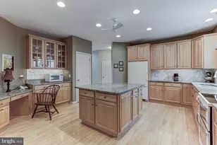 518 Hyde Park Cir, Lincoln University, PA 19352 - Photo 25