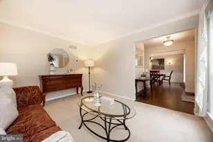 891 Winding River Ln, Phoenixville, PA 19460 - Photo 9