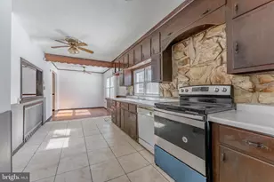 390 Mary St, Downingtown, PA 19335 - Photo 15