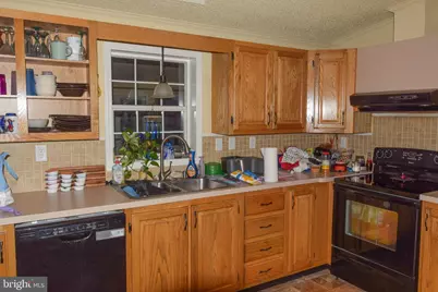 802 W Bridge Street, Parkesburg, PA 19365 - Photo 11