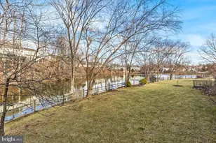 211 Shoreline Dr, Berwyn, PA 19312 - Photo 41