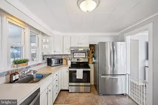 416 W Anderson Ave, Phoenixville, PA 19460 - Photo 13