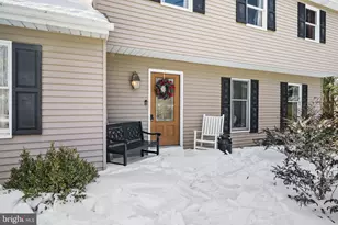 111 Briarwood Dr, Downingtown, PA 19335 - Photo 5