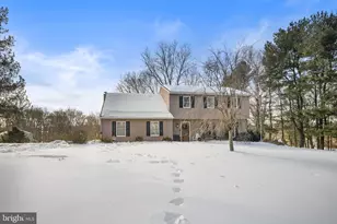 111 Briarwood Dr, Downingtown, PA 19335 - Photo 3