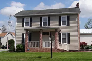 510 Maple St, Honey Brook, PA 19344 - Photo 1