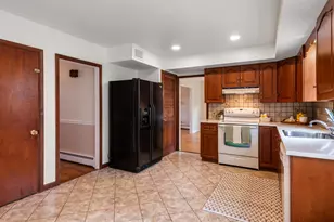 913 Baylowell Dr, West Chester, PA 19380 - Photo 13