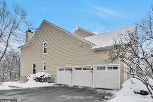 413 Partridgeberry Ln, Chester Springs, PA 19425 - Photo 3