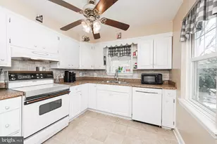 878 Valley Forge Rd, Phoenixville, PA 19460 - Photo 9