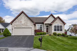 2305 Higgins Cir, Downingtown, PA 19335 - Photo 5