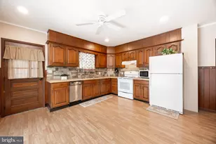 3262 Walnut St, Downingtown, PA 19335 - Photo 11