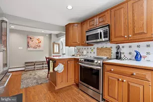 647 Fernfield Cir, Wayne, PA 19087 - Photo 13