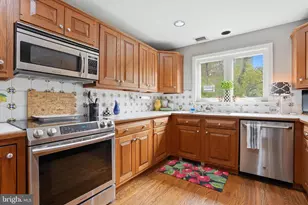 647 Fernfield Cir, Wayne, PA 19087 - Photo 11