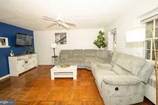 902 Woodlawn Ave, Phoenixville, PA 19460 - Photo 5