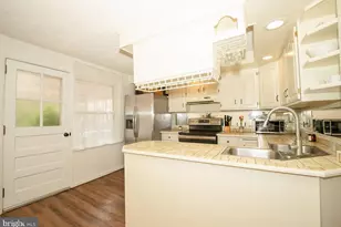 902 Woodlawn Ave, Phoenixville, PA 19460 - Photo 11