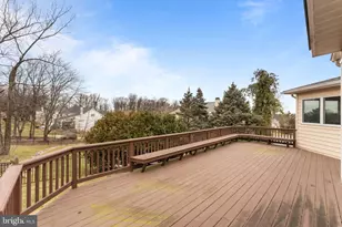 325 Shelbourne Ln, Phoenixville, PA 19460 - Photo 43