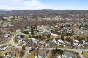 325 Shelbourne Ln, Phoenixville, PA 19460 - Photo 47