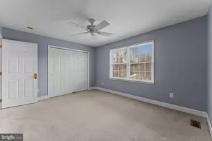 325 Shelbourne Ln, Phoenixville, PA 19460 - Photo 33