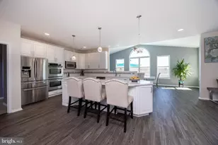 936 Marshall Dr, Pottstown, PA 19465 - Photo 3