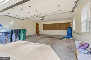 1329 Sugartown Rd, Berwyn, PA 19312 - Photo 19