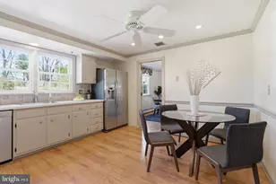 1329 Sugartown Rd, Berwyn, PA 19312 - Photo 13