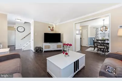 102 Gloucester Court, Downingtown, PA 19335 - Photo 5