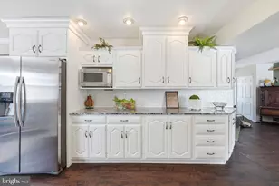 102 Gloucester Ct, Downingtown, PA 19335 - Photo 15