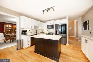 35 Oakwood Ln, Phoenixville, PA 19460 - Photo 5