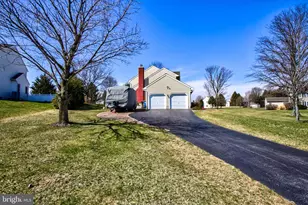 19 Ponds End Dr, Downingtown, PA 19335 - Photo 7