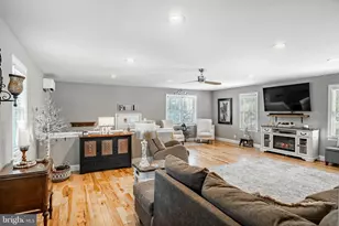 401 Marshall Rd, Glenmoore, PA 19343 - Photo 3