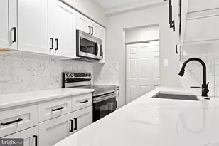 613 Washington Pl, Chesterbrook, PA 19087 - Photo 9
