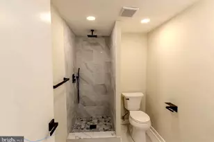 293 Valley Stream Ln, Chesterbrook, PA 19087 - Photo 13