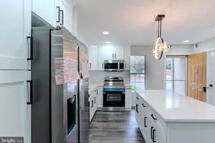 293 Valley Stream Ln, Chesterbrook, PA 19087 - Photo 3