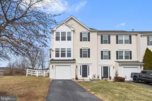 256 S Savanna Dr, Pottstown, PA 19465 - Photo 1