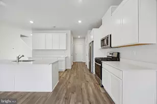 24 Painters Wy, Pottstown, PA 19465 - Photo 3