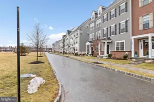 609 Burcham St, Phoenixville, PA 19460 - Photo 35