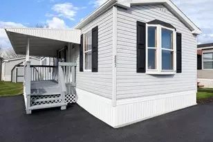 885 Buttonwood Ave, Spring City, PA 19475 - Photo 1