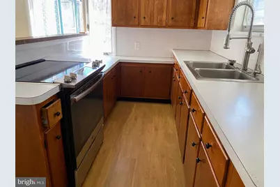 145 Oak Lane, Coatesville, PA 19320 - Photo 5